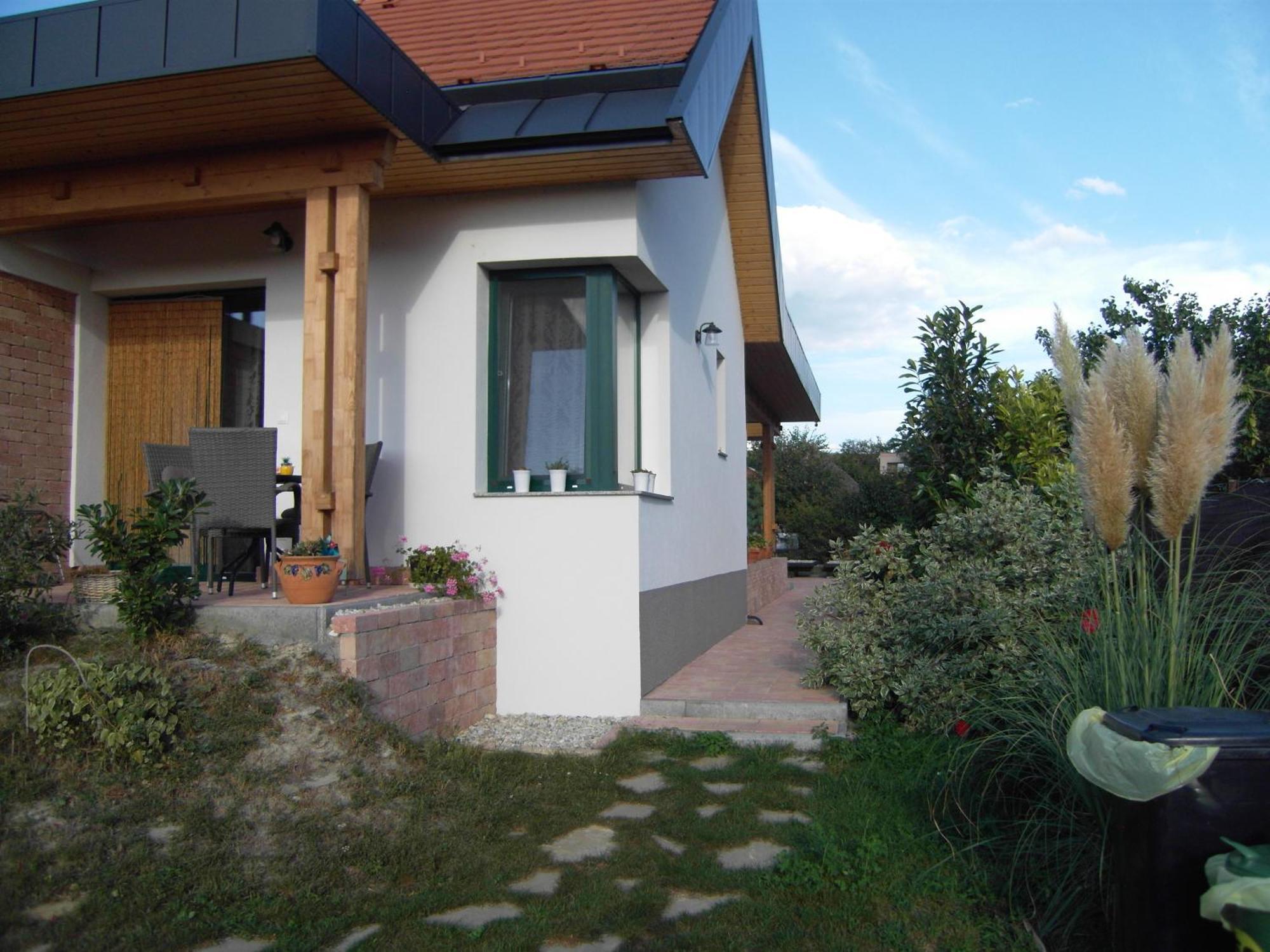 Edina Vendeghaz-Gyenesdias Apartment ภายนอก รูปภาพ