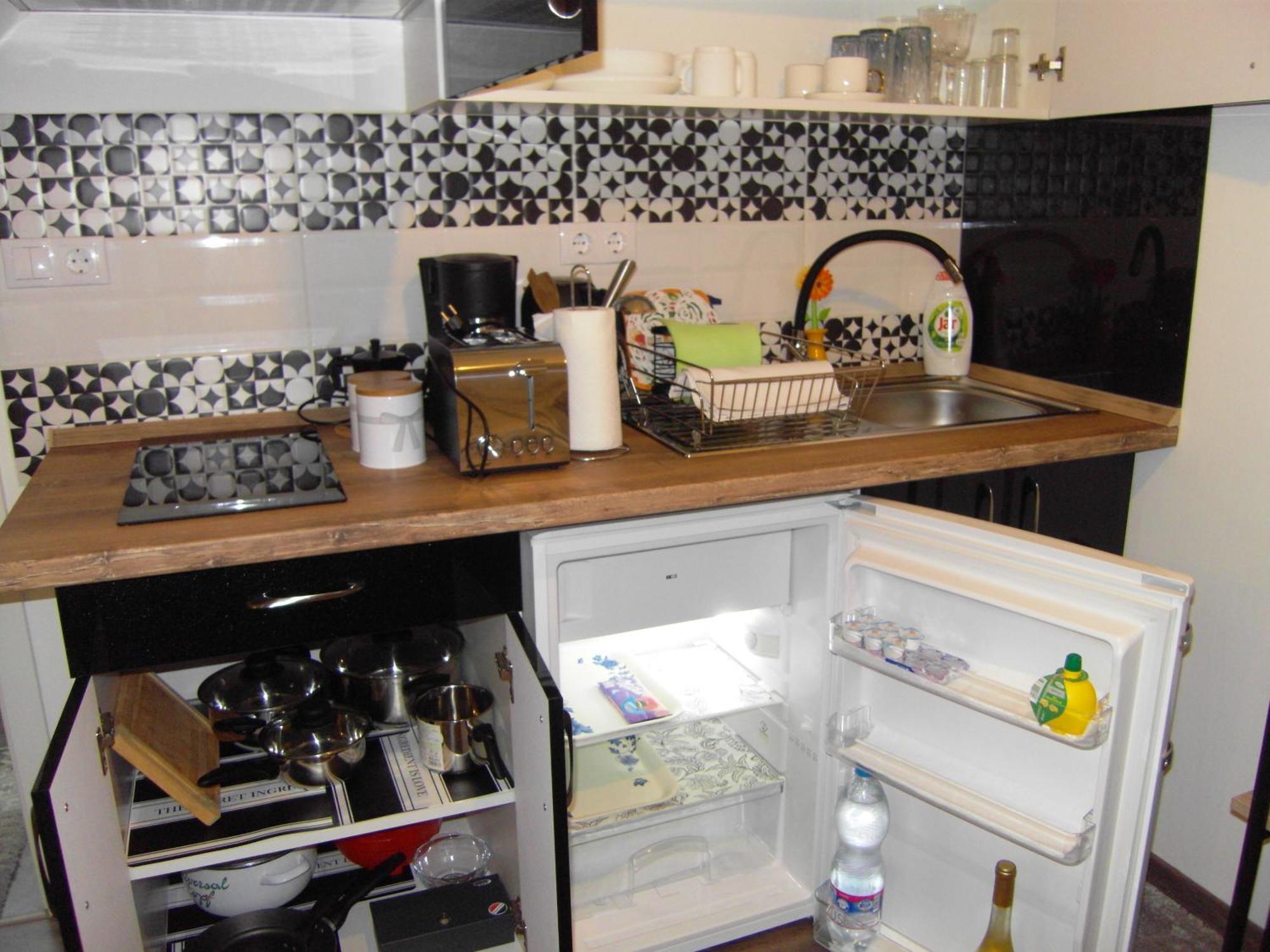 Edina Vendeghaz-Gyenesdias Apartment ภายนอก รูปภาพ